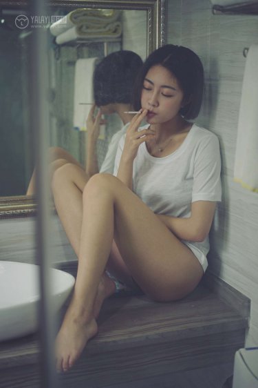 给唯一女生备婚纱